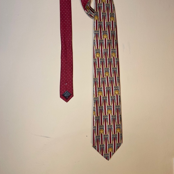 Versace Silk Tie Red and Gold Patterned Tie - Picture 2 of 6
